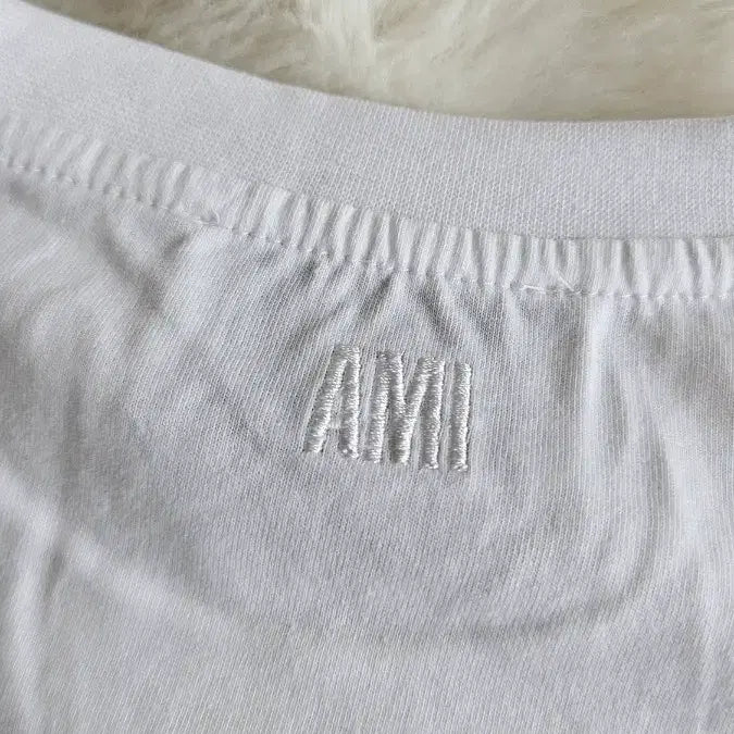 [BUNJANG] Ami T-shirt / 아미 반팔  티셔츠. Ami. 새상품.