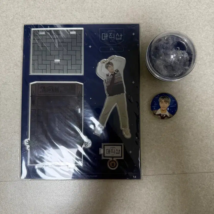 [BUNJANG] BTS RM Magic Shop 5th Acrylic Stand + Lucky Draw Magnet / (미개봉)방탄소년단 매직샵 5TH RM 아크릴 스탠드 + 럭드 마그넷