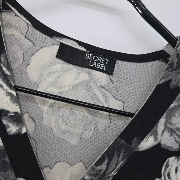 [BUNJANG] Secret Label Rose Pattern Blouse / 시크릿라벨 장미 패턴 블라우스 [B30124]