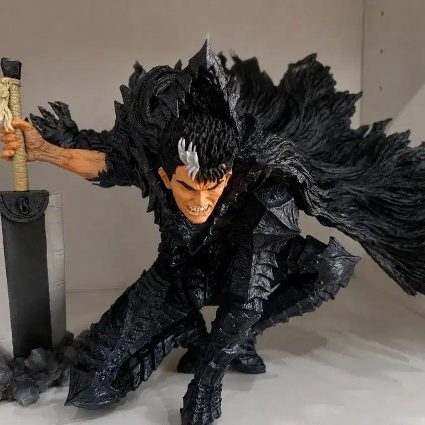 [BUNJANG] Berserk Ichiban Kuji A Prize Guts Figure / (급처) 베르세르크 제일복권 a상 가츠 피규어 팝니다
