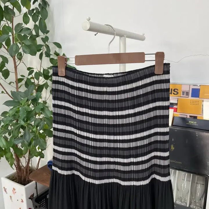 [BUNJANG] Issey Miyake Pleats Please Skirt / 이세이미야케 페테 플리츠 스커트