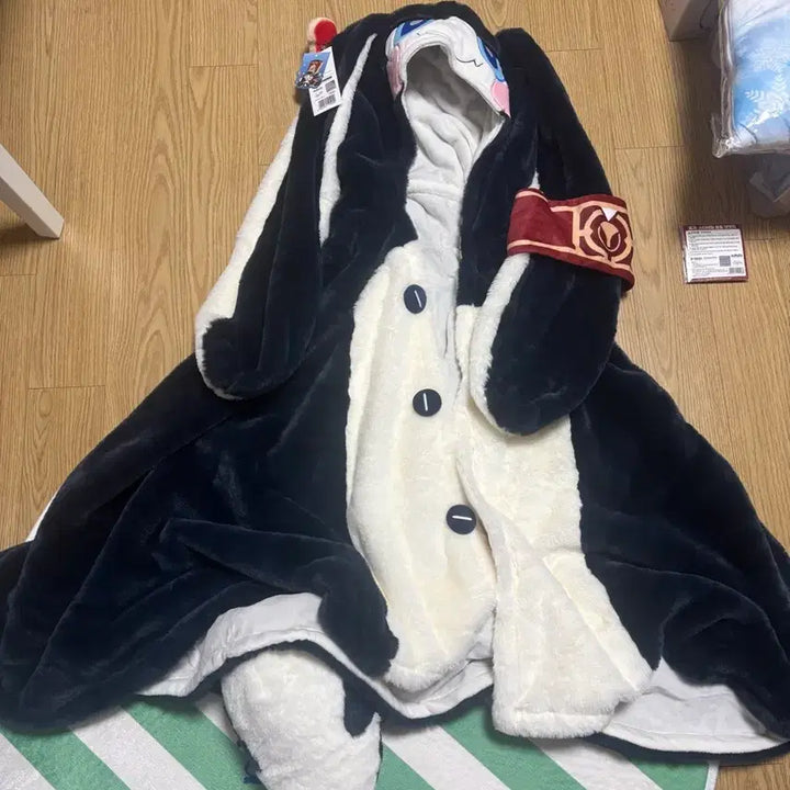 [BUNJANG] Honkai: Star Rail Pom-Pom Hooded Blanket Robe / 붕괴스타레일폼폼캐릭터 후드 담요 가운