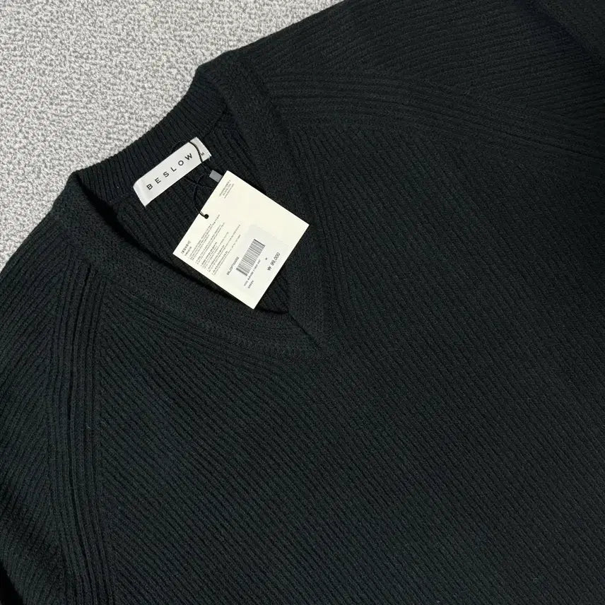 [BUNJANG] Beslow V-Neck Knit Sweater M / [정가 9만원 새상품] 비슬로우 브이넥 니트 M