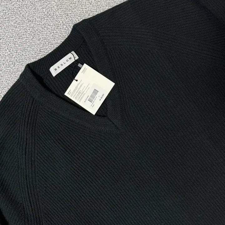 [BUNJANG] Beslow V-Neck Knit Sweater M / [정가 9만원 새상품] 비슬로우 브이넥 니트 M