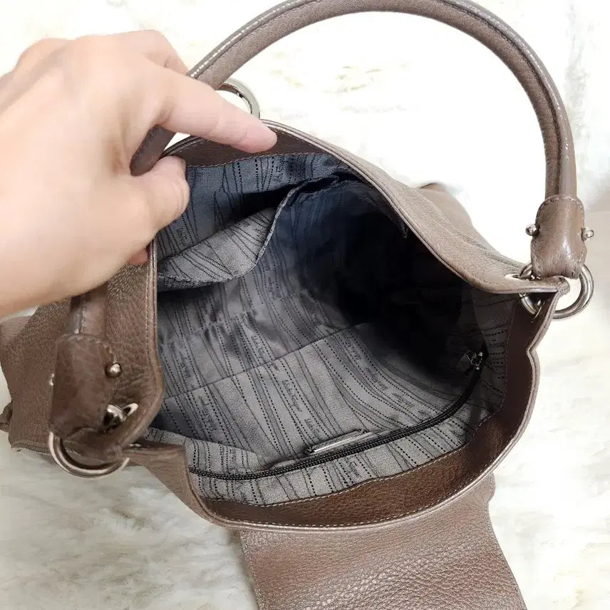 [BUNJANG] Ferragamo Gancini Leather Shoulder Bag / 페라가모 간치니 레더 숄더백 브라운