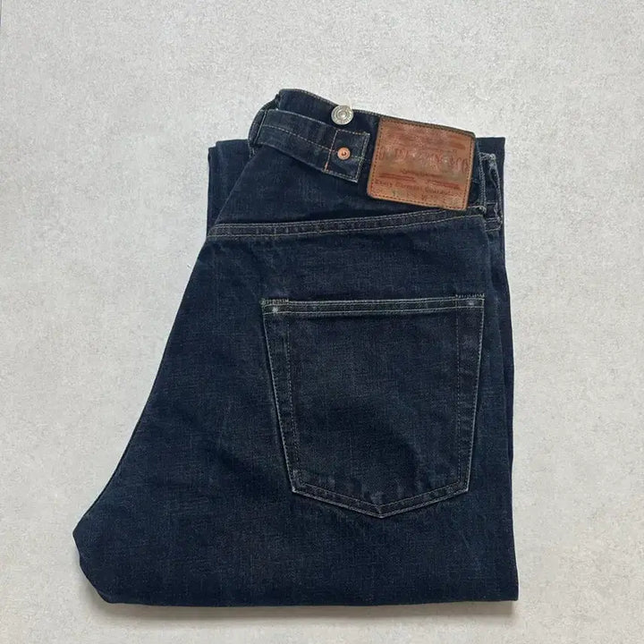 [BUNJANG] OutStanding ShinChBack Selvedge Denim Lot. 1201 / [아웃스탠딩] 신치백 셀비지 데님 Lot. 1201