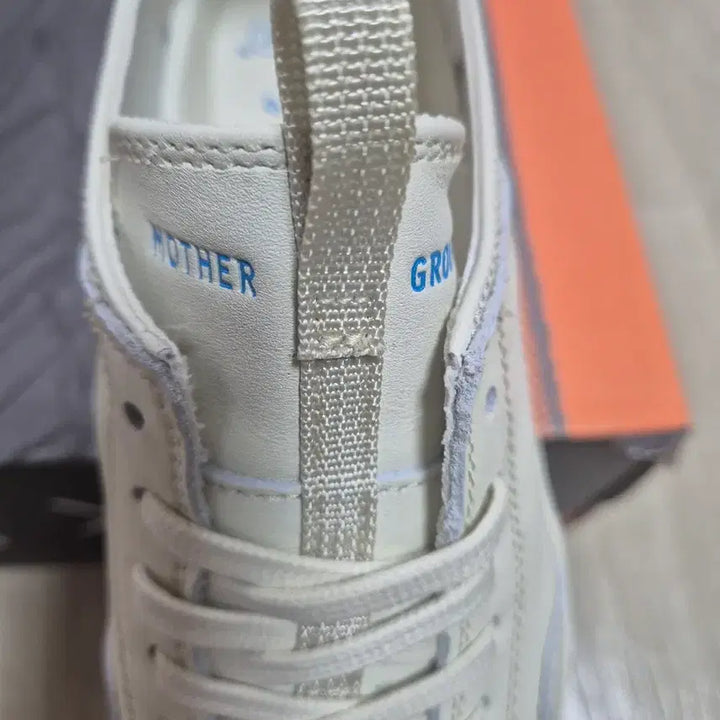 [BUNJANG] Mother Ground 235 Shoes / 마더 그라운드 235