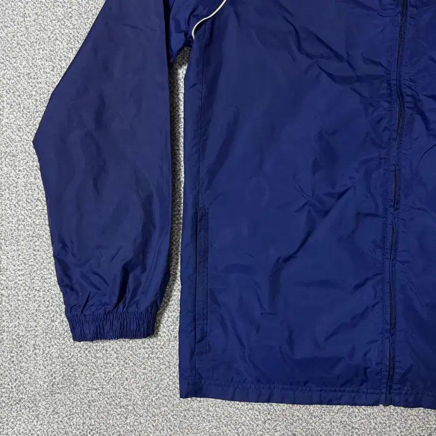 [BUNJANG] Adidas Windbreaker XL / 아디다스 바람막이 XL