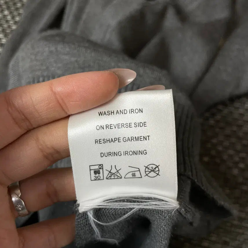 [BUNJANG] Comme des Garcons Gray Gold Emblem Cardigan XL / 꼼데가르송 그레이 골드와펜 가디건 XL