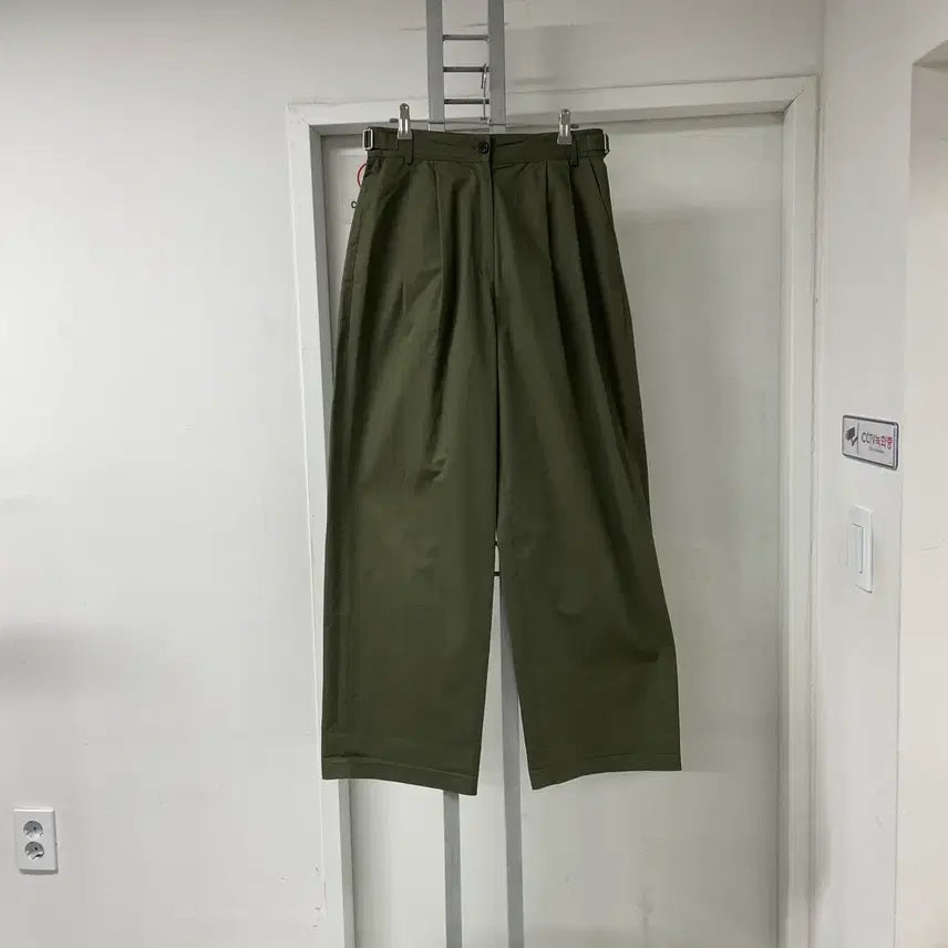 [SOLD OUT] APC 아페쎄 카키 팬츠 38(W)