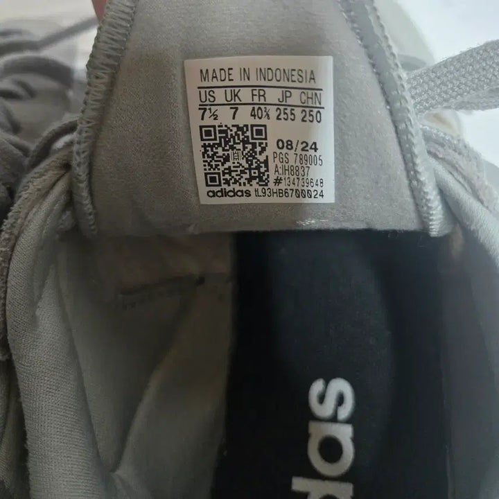 [BUNJANG] Adidas Retropy Gray Sneakers 255 / 아디다스 Retropy  그레이 스니커즈 255