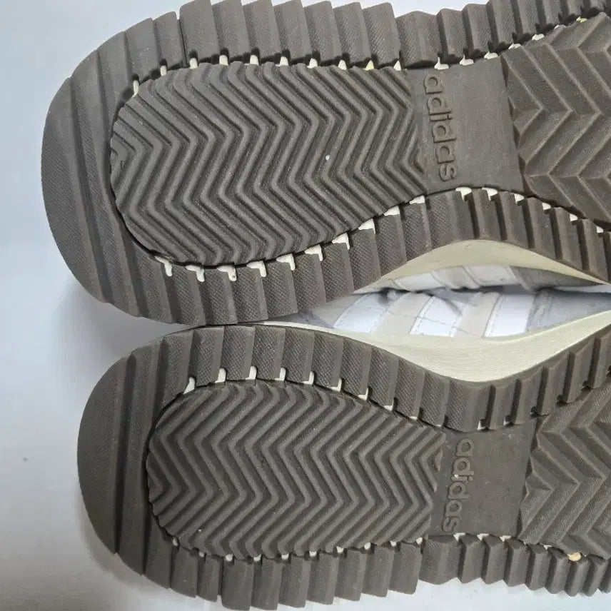 [BUNJANG] Adidas Retropy Gray Sneakers 255 / 아디다스 Retropy  그레이 스니커즈 255