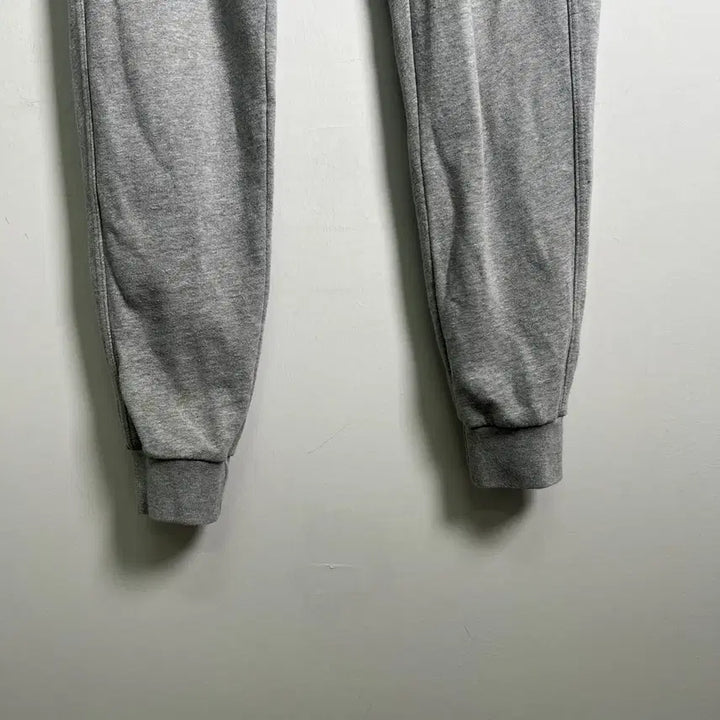 [BUNJANG] Maison Kitsune Tricolor Fox Patch Jogger Pants S / 메종키츠네 트리컬러 폭스 패치 조거 팬츠 S