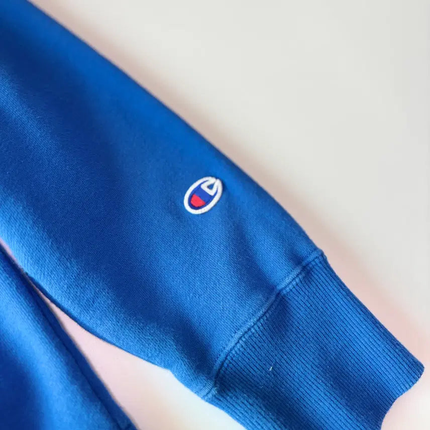 [BUNJANG] Champion Blue Script Logo Hoodie / 챔피온 블루 스크립트 로고 후드 티셔츠