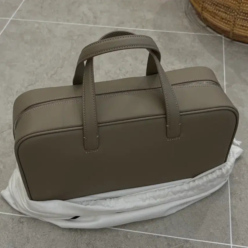[BUNJANG] ROH Square Bag Large Tote - Taupe / ROH 로서울 스퀘어백 라지 토프색