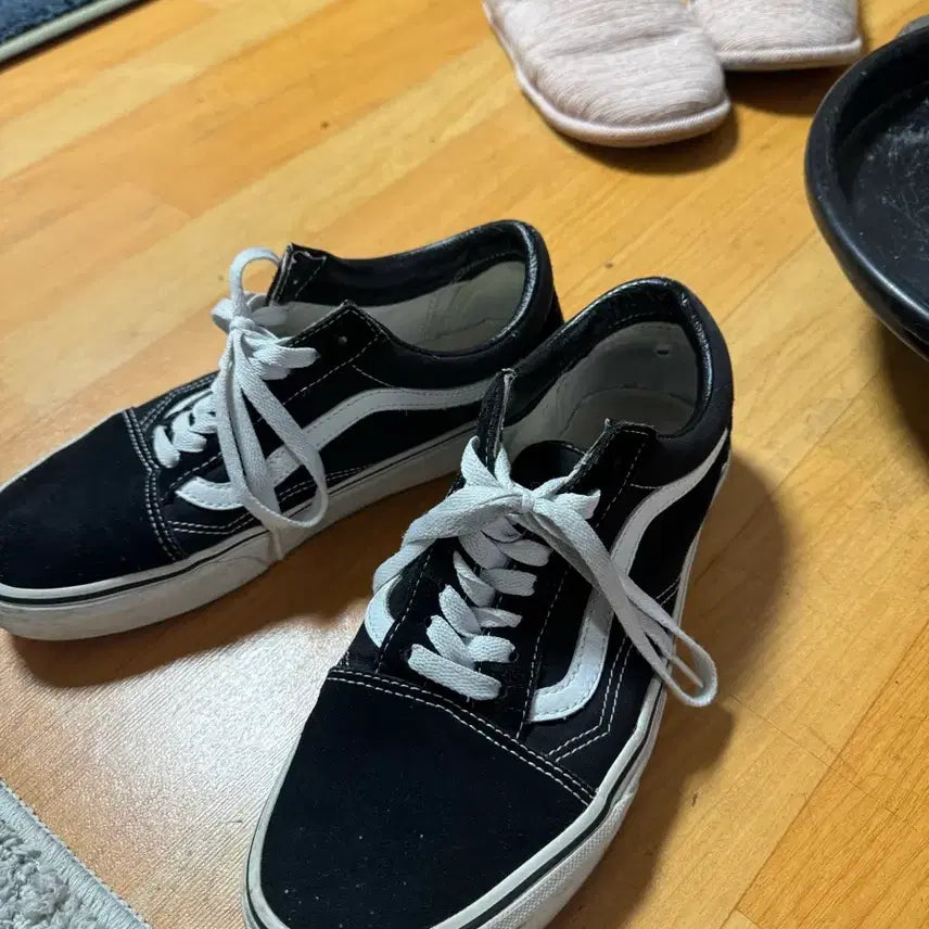 [BUNJANG] Vans Old Skool Black/White Sneakers / 반스 올드스쿨 블랙/화이트 260