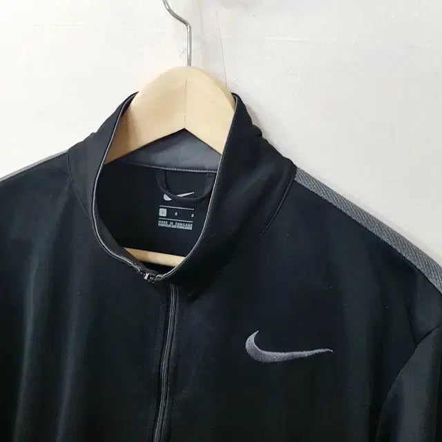 [BUNJANG] Nike Training Jumper Black / NIKE 나이키 트레이닝 점퍼 블랙