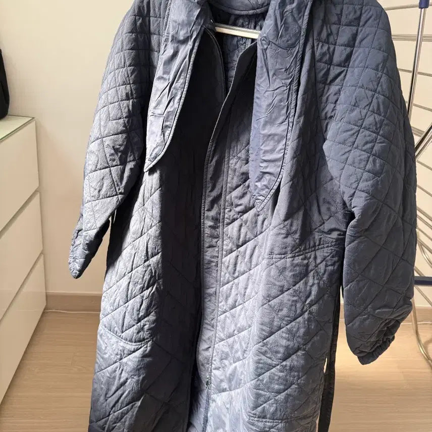 [SOLD OUT] G.cut 네이비 퀼팅 롱 코트