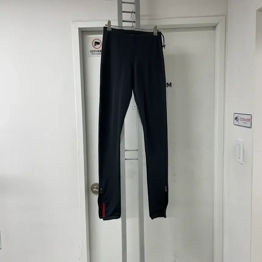 [BUNJANG] Prada Sport Fleece Pants S / 프라다 스포츠 기모 팬츠 S