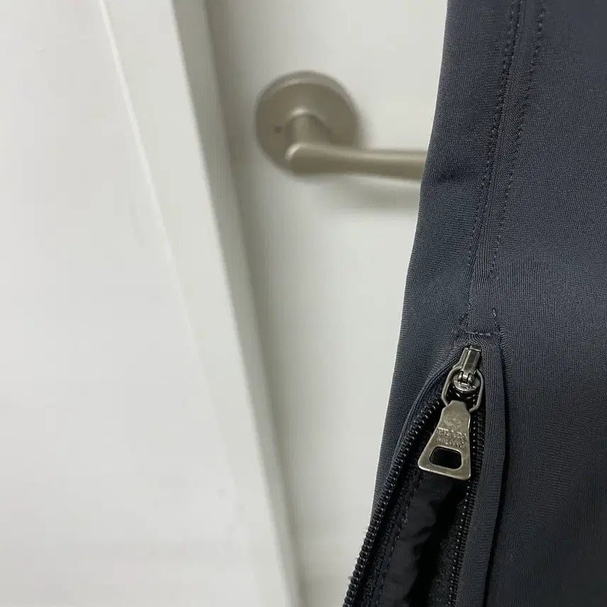 [BUNJANG] Prada Sport Fleece Pants S / 프라다 스포츠 기모 팬츠 S