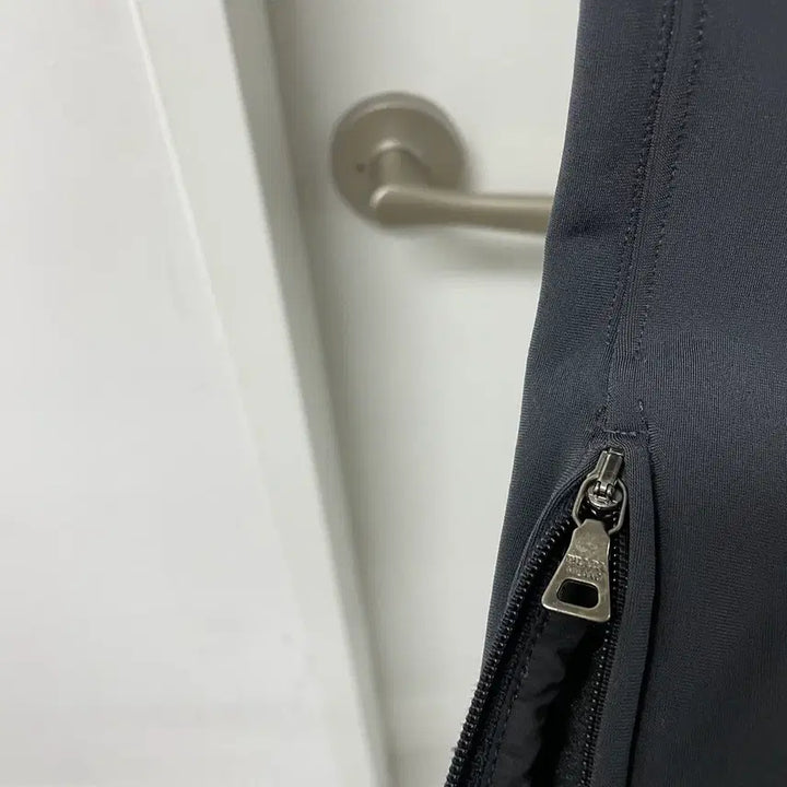 [BUNJANG] Prada Sport Fleece Pants S / 프라다 스포츠 기모 팬츠 S