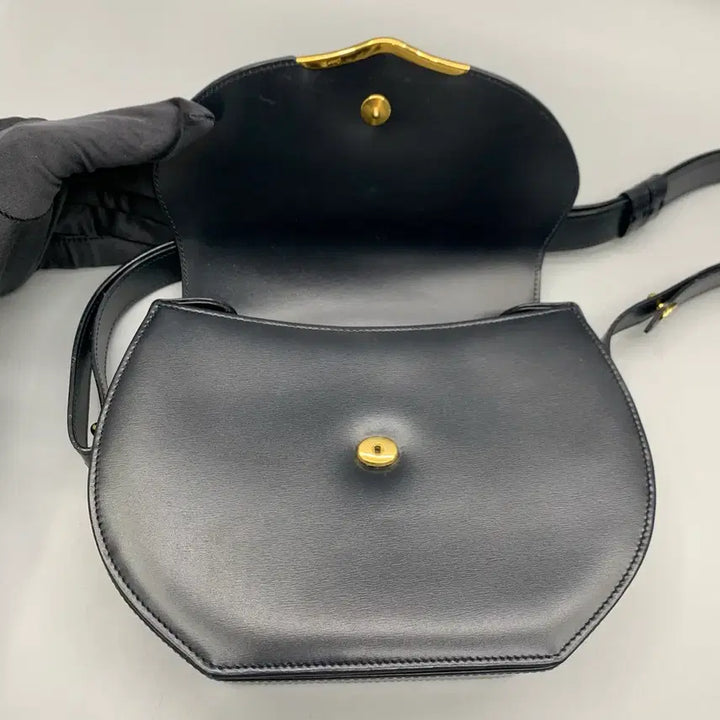 [SOLD OUT] 267000569 까르띠에 사파이어라인 블랙 숄더백