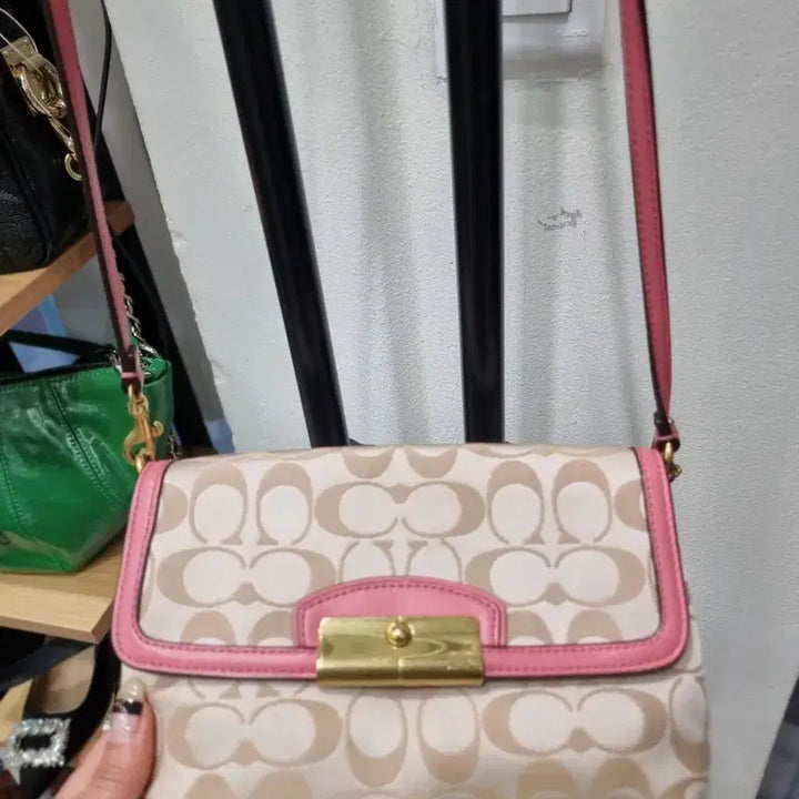 [BUNJANG] Coach Signature Pink Mini Crossbody Bag / 코치 시그니처 핑크 미니 크로스백