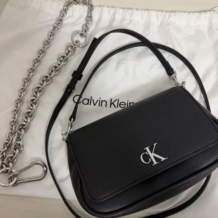 [BUNJANG] Calvin Klein Mini Crossbody Bag / 캘빈클라인 블랙 미니 크로스백 + 체인