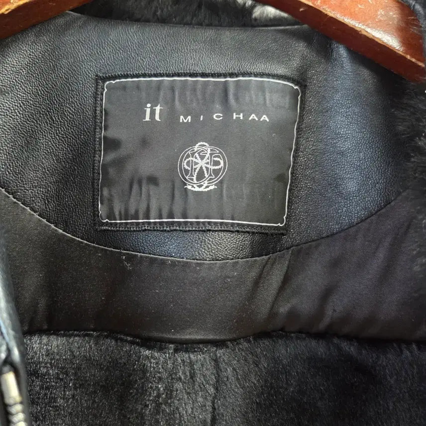 [BUNJANG] It MICHAA Fox Fur Leather Vest / 잇미샤 천연모피 폭스 퍼 양가죽 베스트 조끼