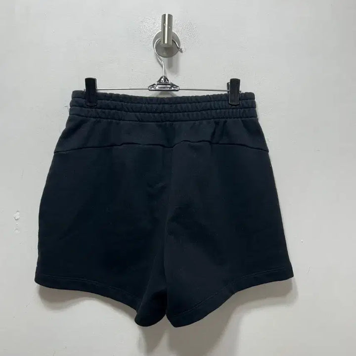 [SOLD OUT] 네파 여성 블랙 반바지 27사이즈