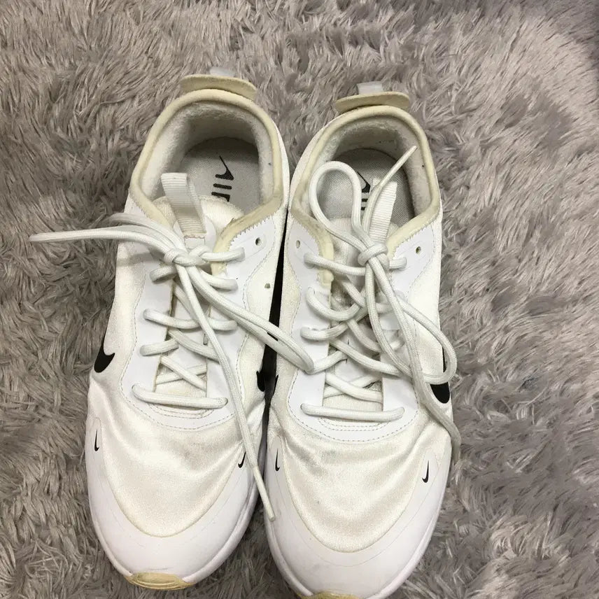 [SOLD OUT] 나이키 에어맥스 디아화이트 여성 운동화 235