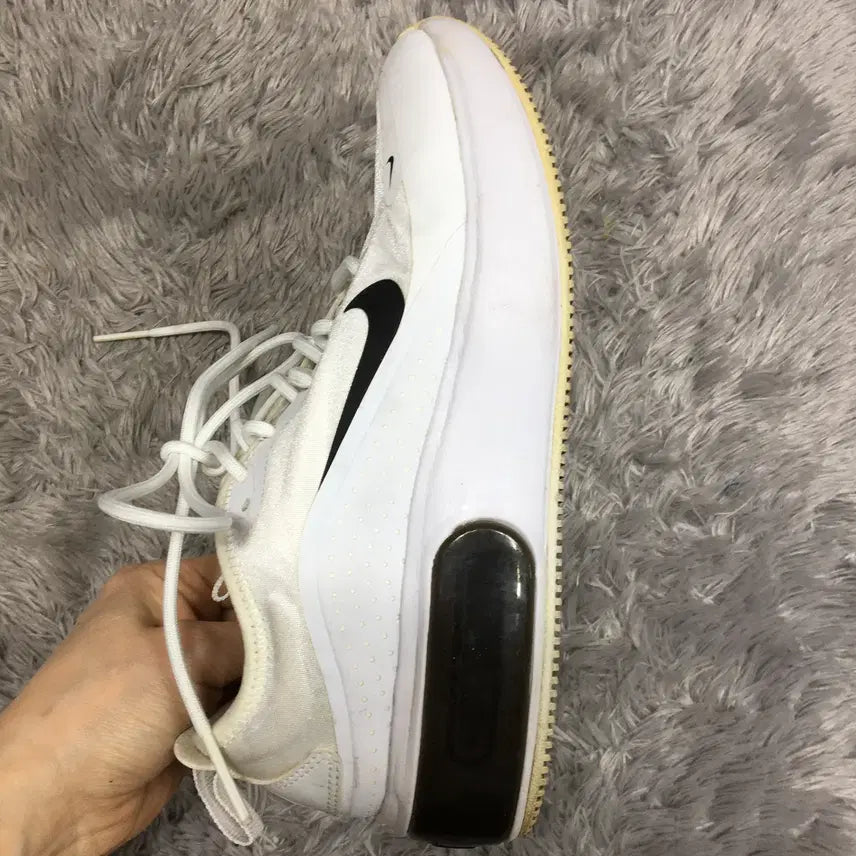 [SOLD OUT] 나이키 에어맥스 디아화이트 여성 운동화 235