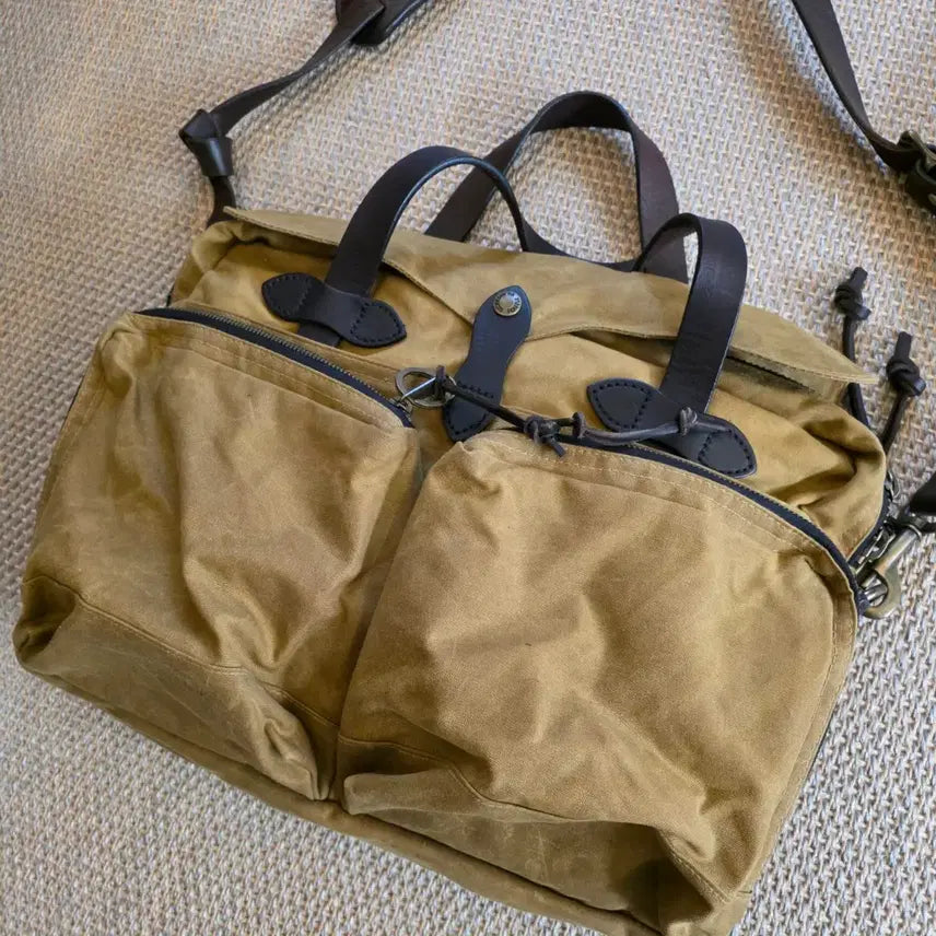 [BUNJANG] Filson Lightweight Waxed Cotton Canvas Field Bag / Filson 필슨 경량화 왁스드 코튼 켄버스 필드백 가방