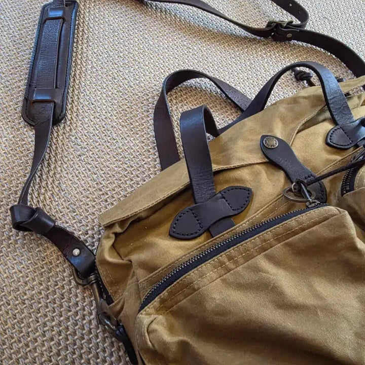 [BUNJANG] Filson Lightweight Waxed Cotton Canvas Field Bag / Filson 필슨 경량화 왁스드 코튼 켄버스 필드백 가방