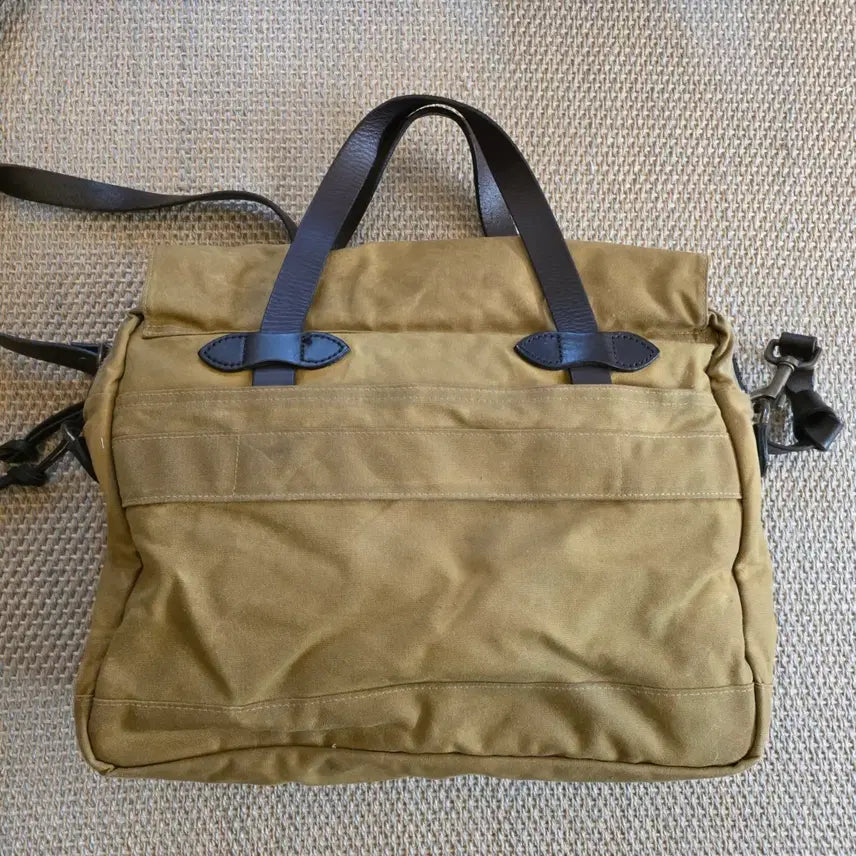 [BUNJANG] Filson Lightweight Waxed Cotton Canvas Field Bag / Filson 필슨 경량화 왁스드 코튼 켄버스 필드백 가방