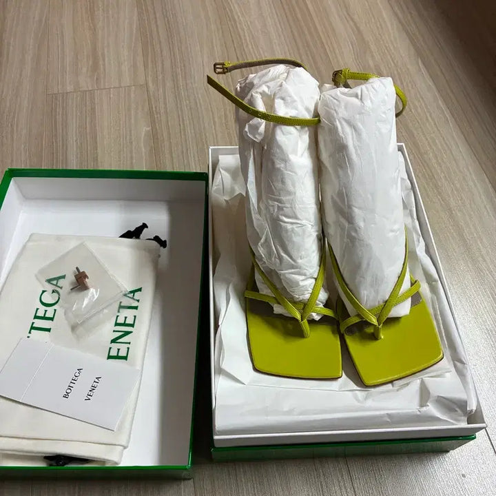 [SOLD OUT] 보테가 샌들 발렌부츠