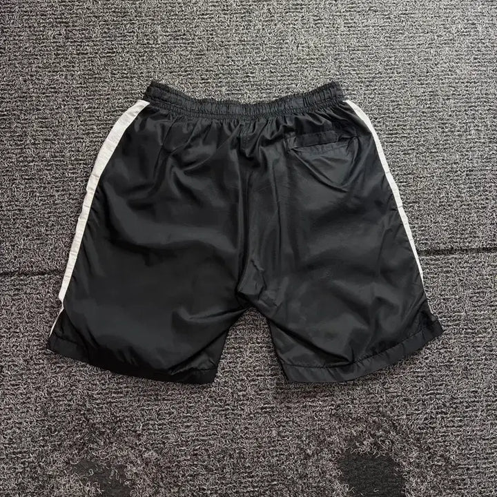 [BUNJANG] Nike Futura Side Line Woven Half Pants / 나이키 퓨추라 사이드라인 우븐 하프 팬츠 3399