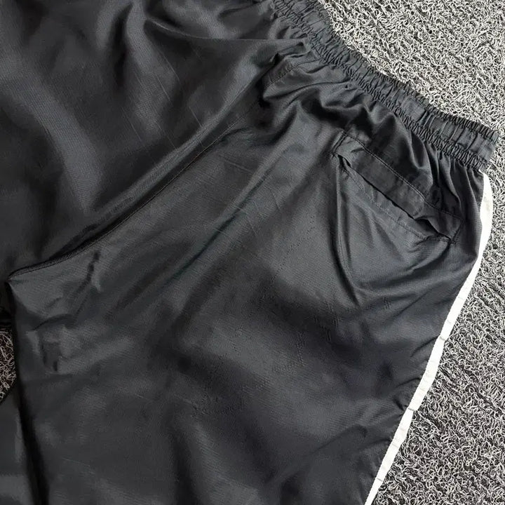 [BUNJANG] Nike Futura Side Line Woven Half Pants / 나이키 퓨추라 사이드라인 우븐 하프 팬츠 3399