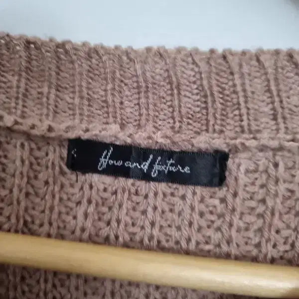 [BUNJANG] Flow and Future Cable Knit Sweater / flow and future 케이블 니트 스웨터 / 브라운 루즈핏 라운드