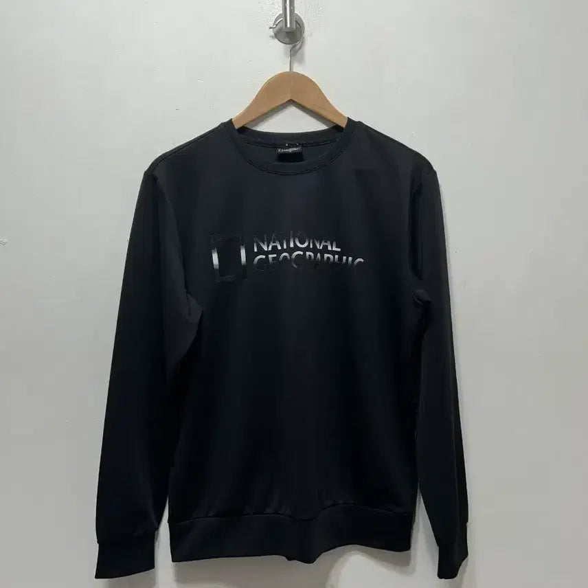 [BUNJANG] National Geographic Black Crewneck Sweatshirt M / 내셔널지오그래픽 검정 맨투맨 티셔츠 M