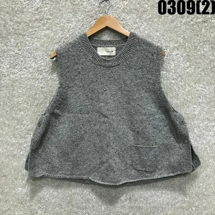 [SOLD OUT] 르 자르뎅 니트 조끼 그레이 L