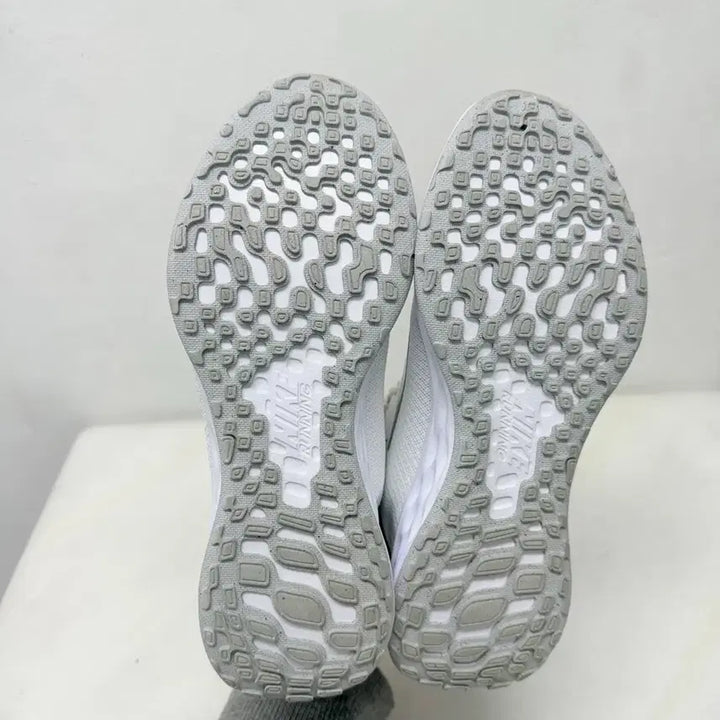 [SOLD OUT] (240)나이키 운동화 레볼루션6 넥스트네이처 런닝화