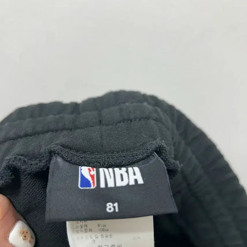 [BUNJANG] NBA Black Shorts 1946 Logo (Size 32) / NBA 블랙 반바지 1946 로고 32사이즈