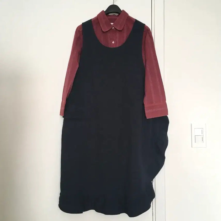 [BUNJANG] Ruffle Detail Apron Dress / 러플 디테일 에이프런 원피스