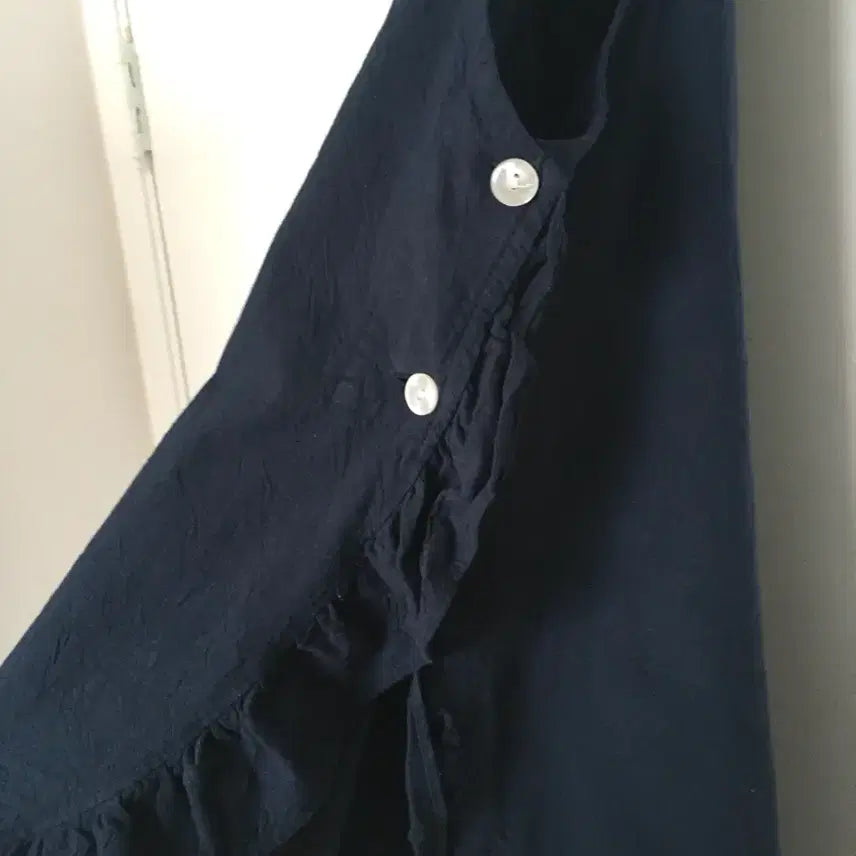 [BUNJANG] Ruffle Detail Apron Dress / 러플 디테일 에이프런 원피스