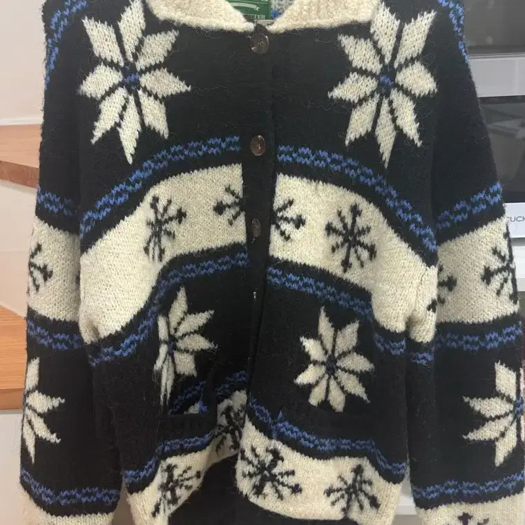 [SOLD OUT] 그린버터 코위찬 가디건 눈꽃 가디건 알파카