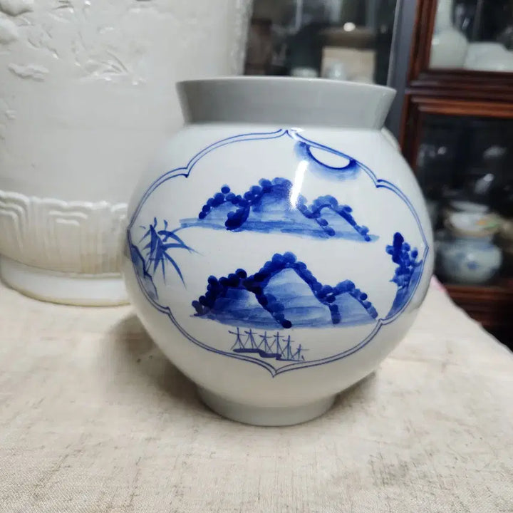 [BUNJANG] Celadon Porcelain Landscape Jar / 청화백자 도자기 산수문호