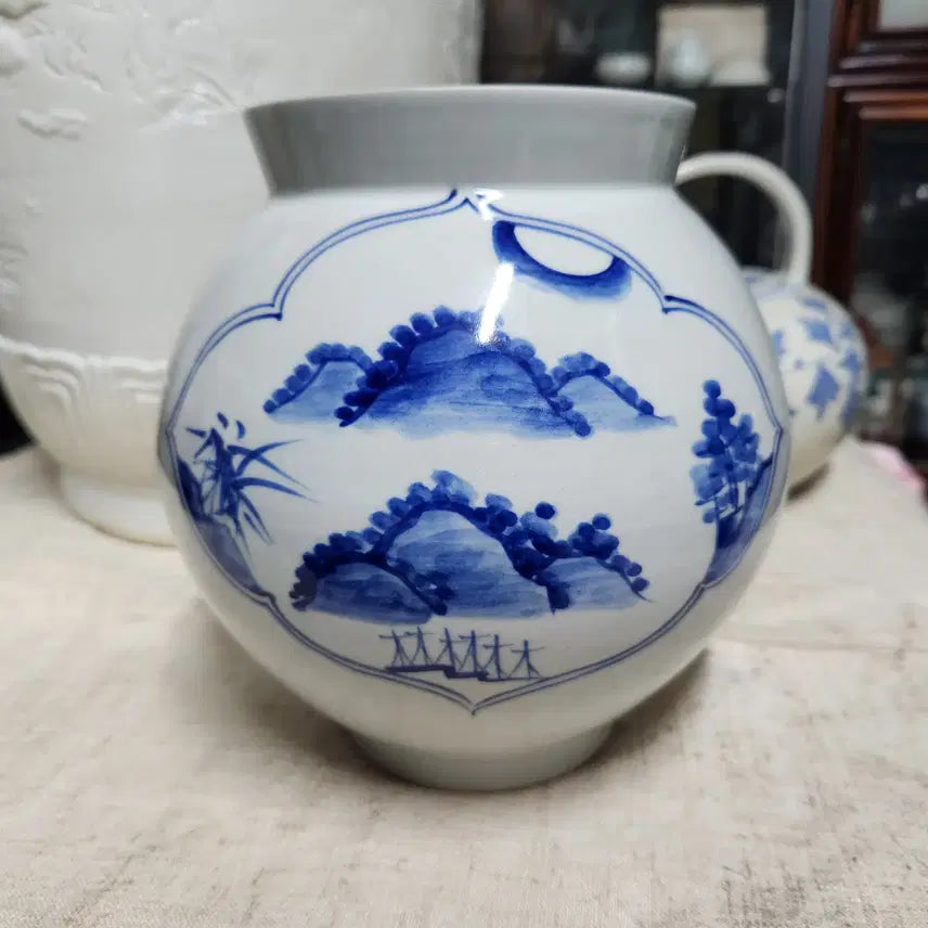 [BUNJANG] Celadon Porcelain Landscape Jar / 청화백자 도자기 산수문호