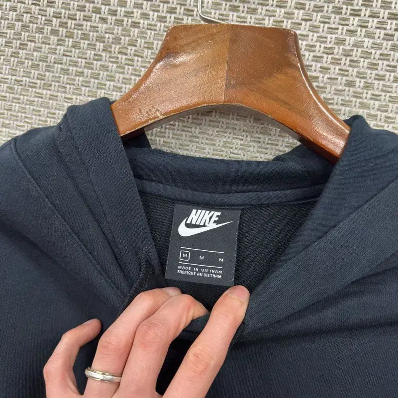 [BUNJANG] Nike Embroidered Logo Hoodie M / 나이키 캐주얼 자수로고 후드티 M A07134