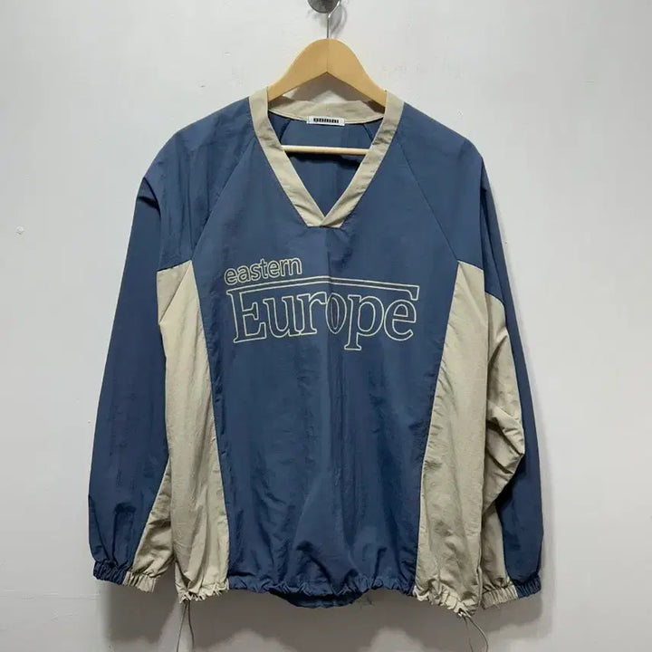 [BUNJANG] BBIBAI Eastern Europe Windbreaker Anorak / BBIBAI 이스턴유럽 바람막이 아노락 무신사 F